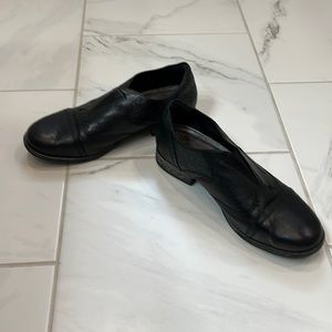 Earth Brand Black Loafers